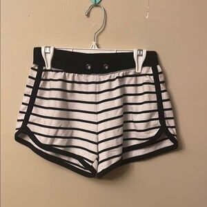 Black and White Striped Women's Shorts (Bin U)